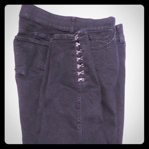 🎈Torrid Black Skinny Jeans🎈
